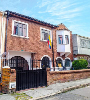 Гостиница Hostal CQ Chapinero  Богота